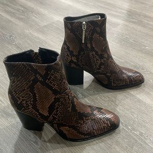 NWT Zara Snakeskin Booties Sz 9